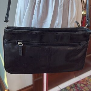 Cabin Creek Crossbody bag  black ￼leather back exterior pocket 2 zipper sections